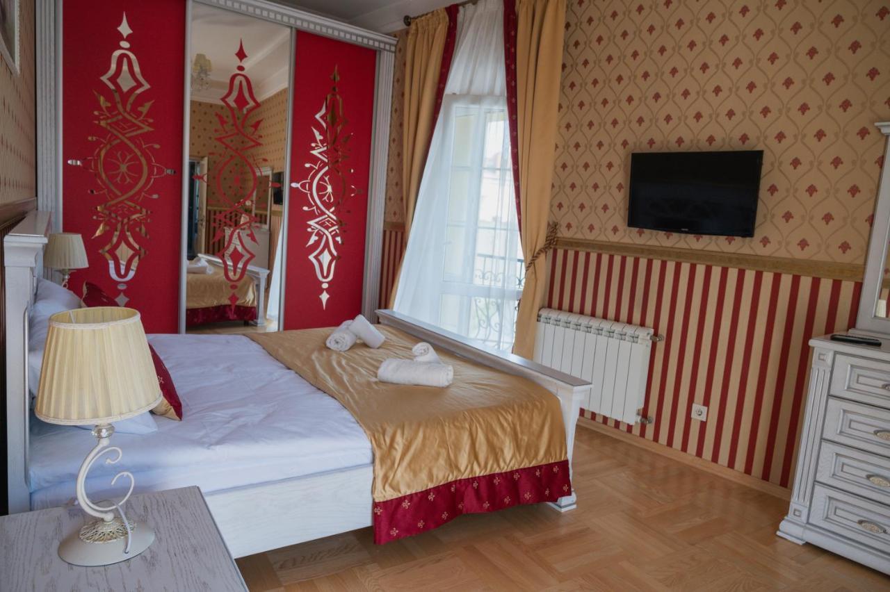 One Bedroom Apartment With Balcony-Kostyushka Street,16 ลวีฟ ภายนอก รูปภาพ