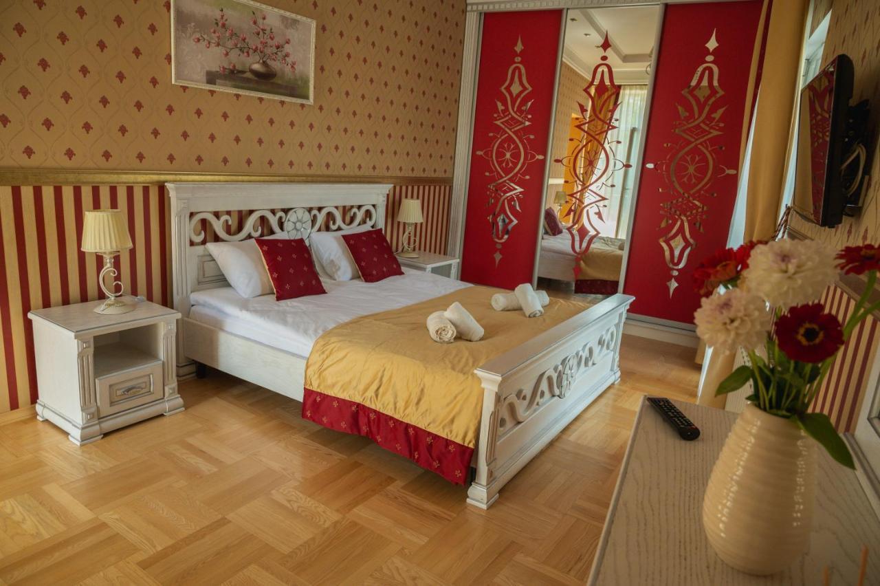 One Bedroom Apartment With Balcony-Kostyushka Street,16 ลวีฟ ภายนอก รูปภาพ